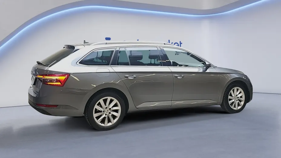 SKODA Superb Superb 2.0 TDI SCR Ambition