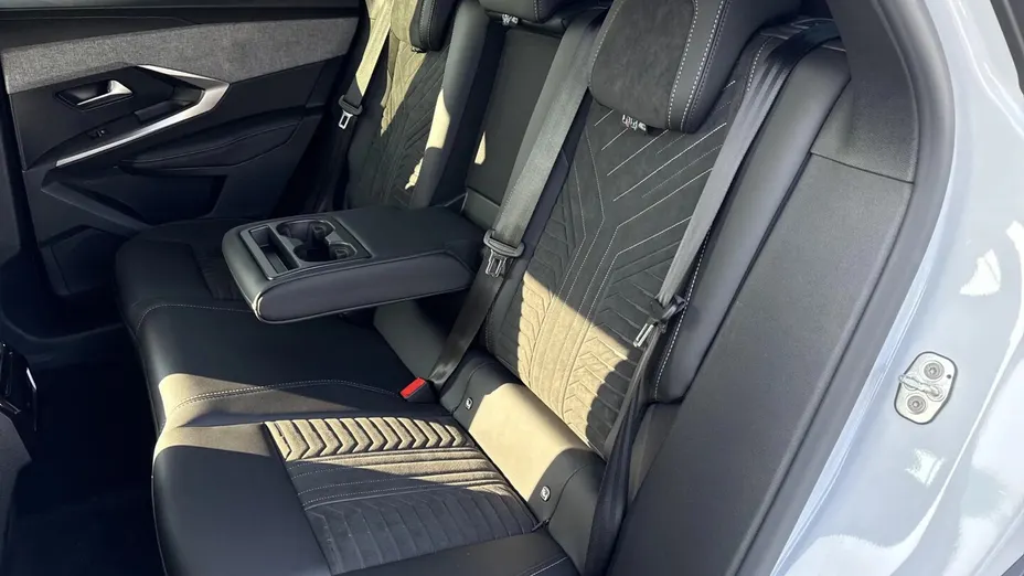 PEUGEOT 3008 3008 1.6 PHEV 195 GT e-DCS7 Nowy