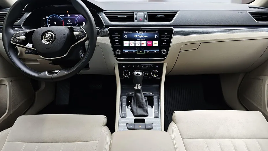 SKODA Superb Superb 2.0 TSI Style DSG