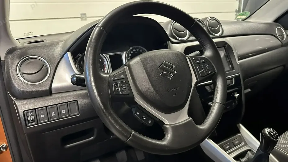 SUZUKI Vitara -