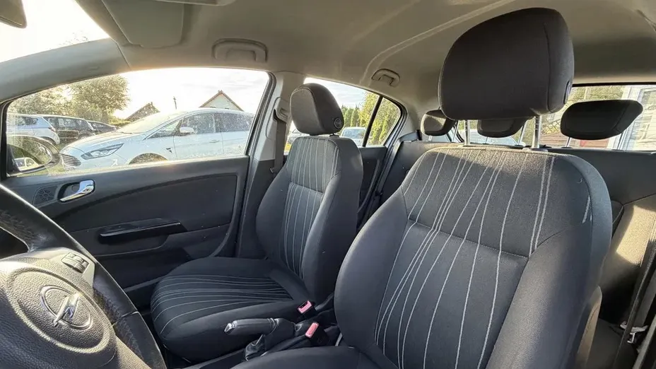 OPEL Corsa -