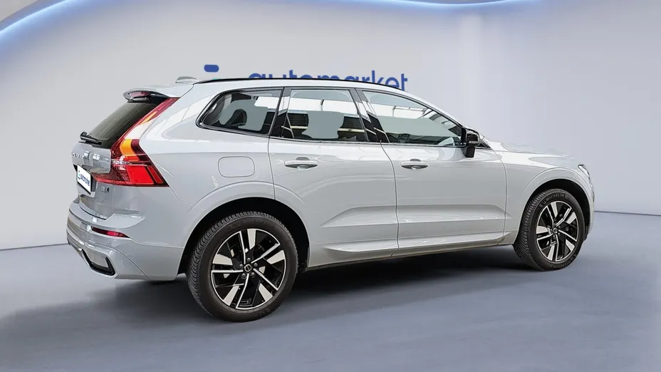 VOLVO XC60 XC60 B5 B AWD Plus Dark aut