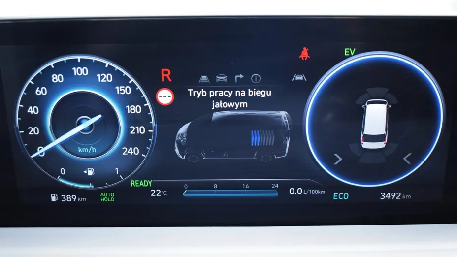 HYUNDAI Staria Staria 1.6 T-GDI HEV Luxury aut