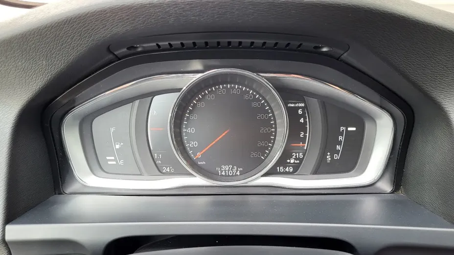 VOLVO V60 -