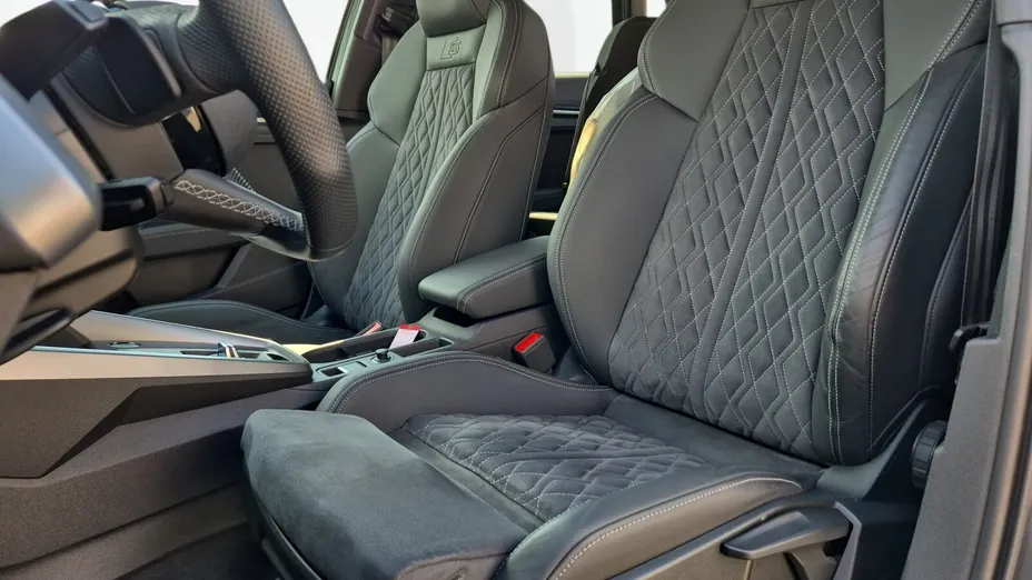 AUDI S3 -