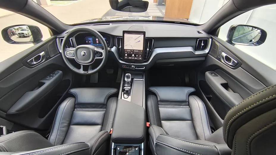 VOLVO XC60 XC60 B5 B AWD Ultra Black Edition aut