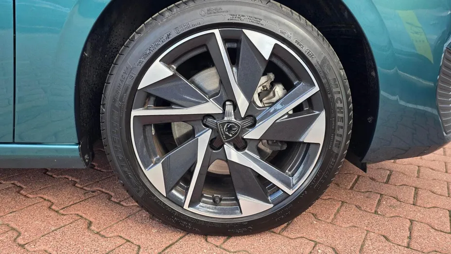 PEUGEOT 308 308 1.2 PureTech Allure S&S EAT8