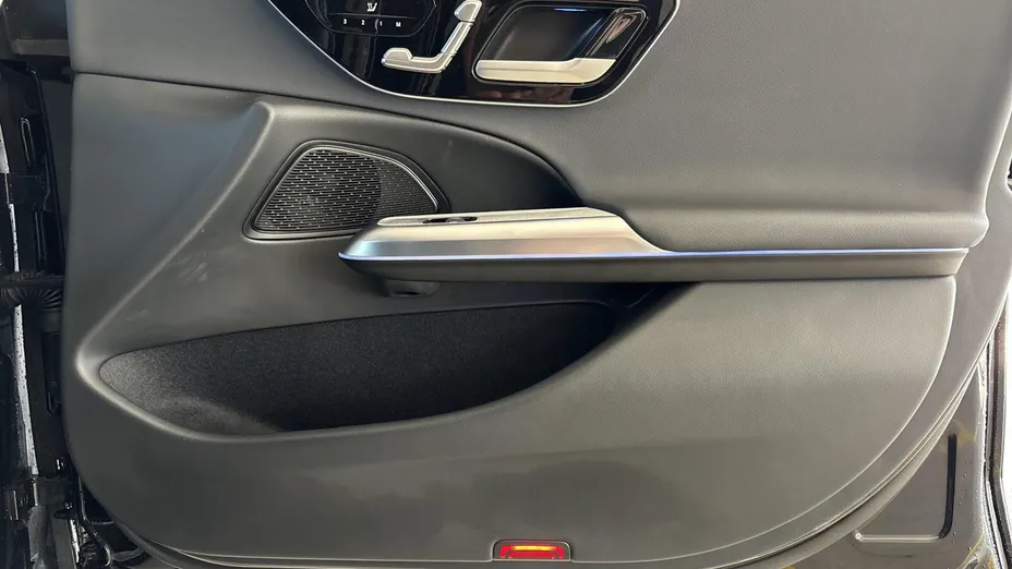 MERCEDES-BENZ E Klasa E 300 e PHEV Avantgarde 9G-Tronic