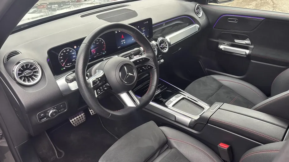 MERCEDES-BENZ GLB GLB 200 mHEV AMG Line 7G-DCT