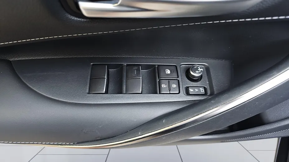 TOYOTA Corolla Corolla 2.0 Hybrid Style