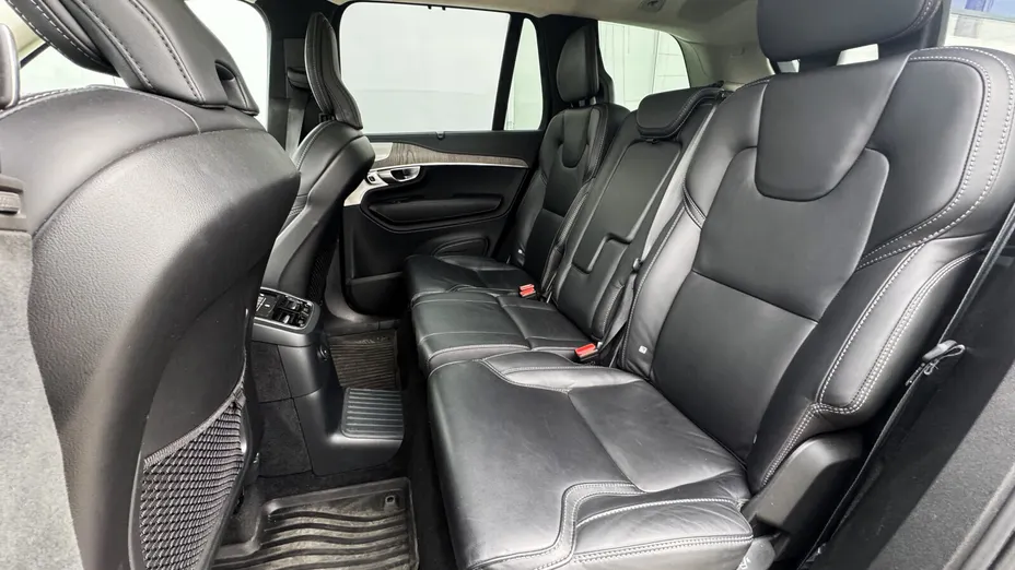 VOLVO XC90 XC90 T8 AWD Plug-In Hybrid Ultimate Dark 7os aut