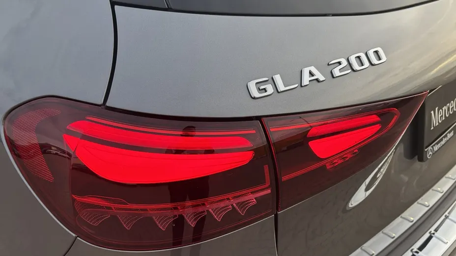 MERCEDES-BENZ GLA GLA 200 mHEV AMG Line 7G-DCT