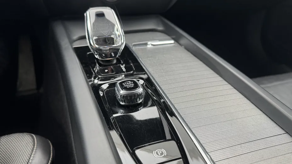 VOLVO S60 S60 B4 B Plus Dark aut