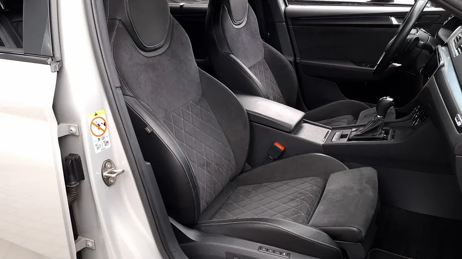 SKODA Superb Superb 2.0 TDI SCR Sportline DSG