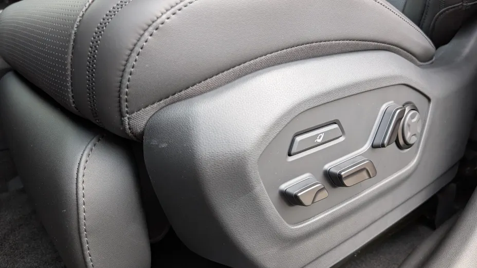 HYUNDAI Santa Fe Santa Fe 1.6 T-GDI HEV Calligraphy 4WD aut 6os. Nowy