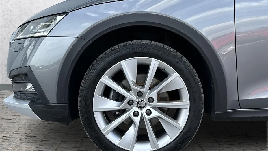 SKODA Octavia Octavia 2.0 TDI 4x4 Scout DSG