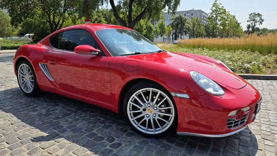 PORSCHE Cayman 718 Cayman GPF GT4 PDK