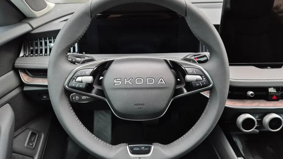 SKODA Superb Superb 2.0 TSI L&K  DSG Nowy