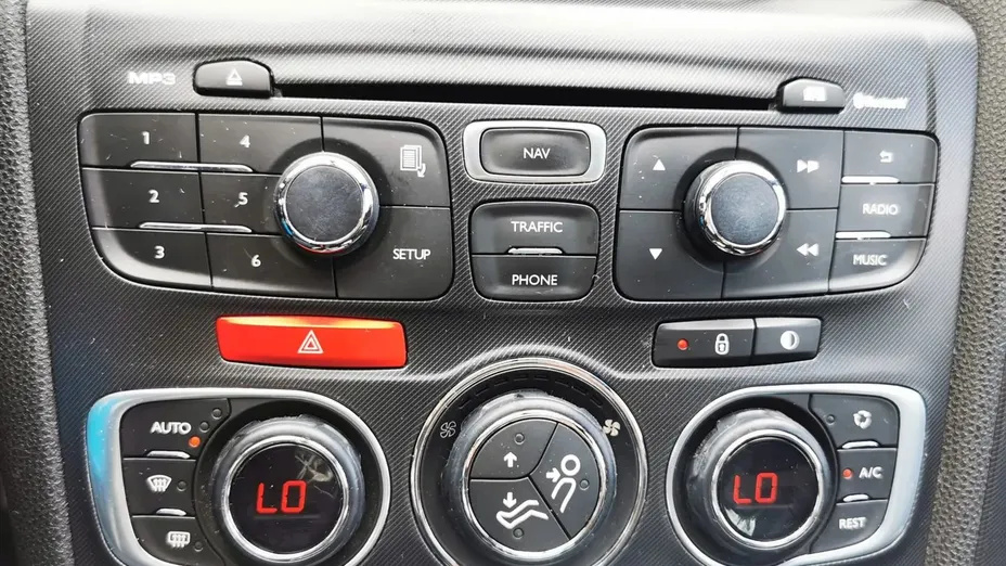 CITROEN DS4 -