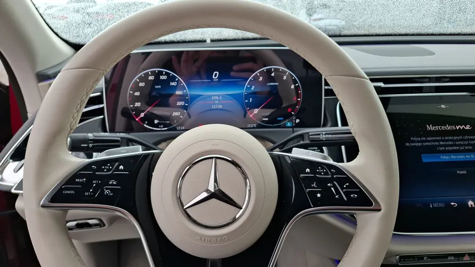 MERCEDES-BENZ E Klasa E 200 mHEV 4-Matic Avantgarde 9G-Tronic