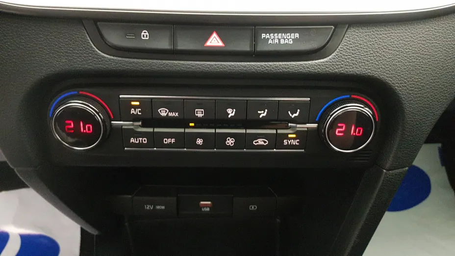 KIA Cee'd Ceed 1.6 CRDi SCR M