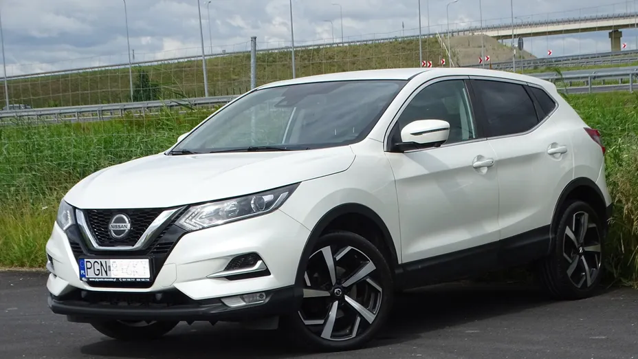 NISSAN Qashqai -