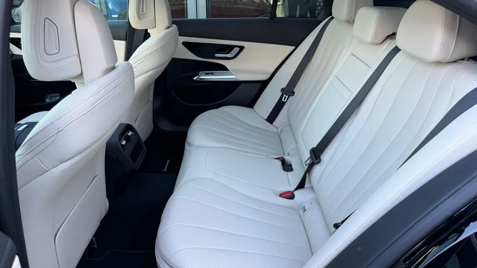MERCEDES-BENZ E Klasa E 220 d mHEV 4-Matic AMG 9G-Tronic