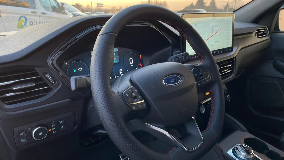 FORD Kuga Kuga 2.5P PHEV FWD ST-Line X eCVT Nowy