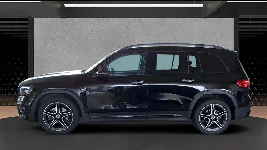 MERCEDES-BENZ GLB GLB 200 mHEV AMG Line 7G-DCT