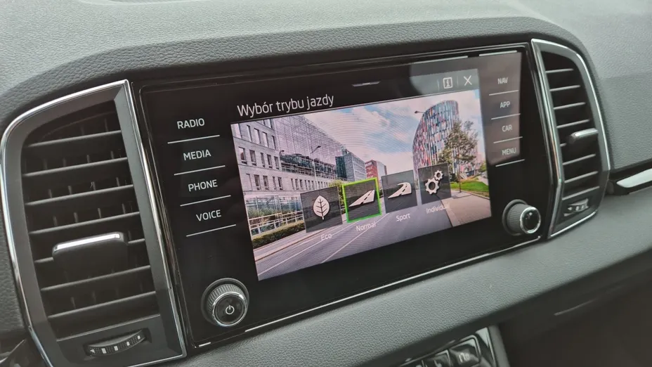SKODA Karoq Karoq 1.5 TSI ACT Drive DSG Nowy