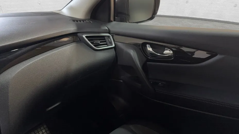 NISSAN Qashqai Qashqai 1.3 DIG-T Acenta