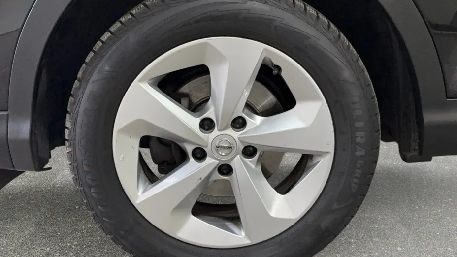 NISSAN Qashqai Qashqai 1.3 DIG-T Acenta