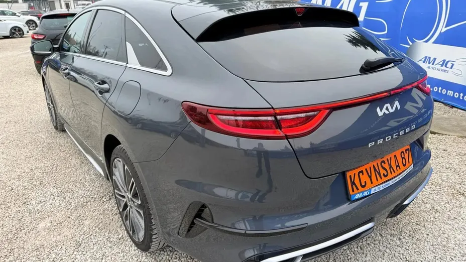 KIA ProCeed -