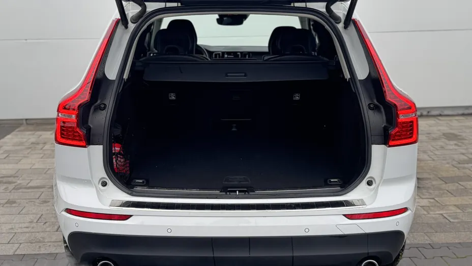 VOLVO XC60 XC60 B4 D AWD Momentum Pro aut