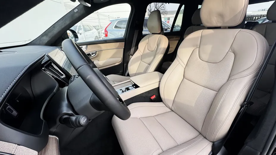 VOLVO XC90 XC90 T8 AWD Plug-In Hybrid Ultra Bright 7os aut