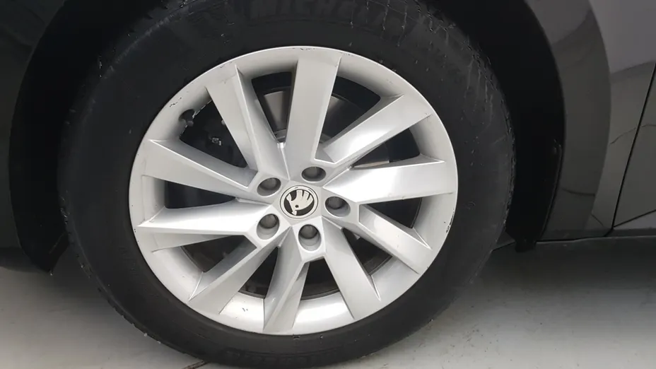 SKODA Superb Superb 2.0 TDI SCR Ambition