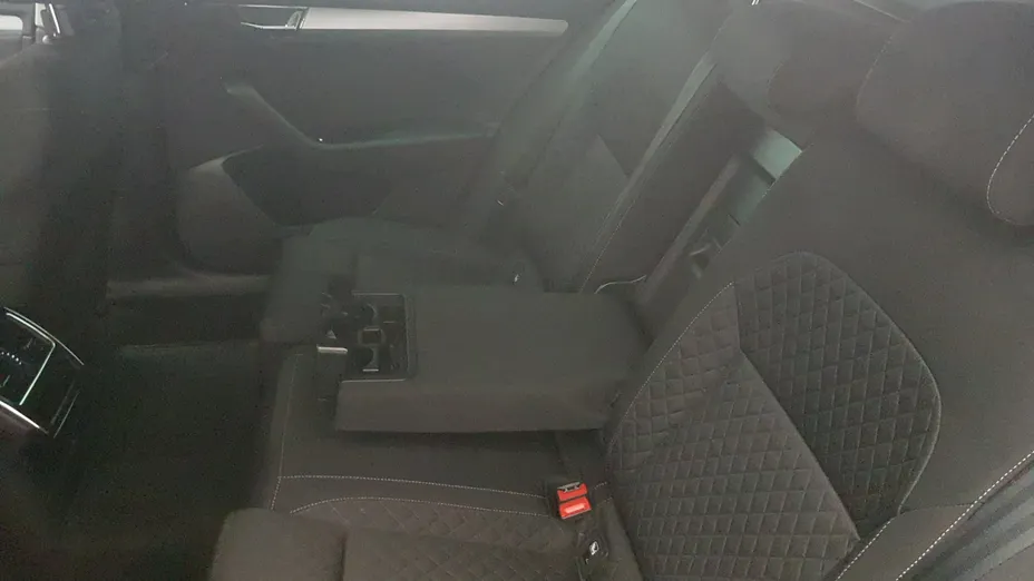 SKODA Superb Superb 2.0 TDI SCR Ambition