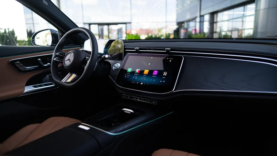 MERCEDES-BENZ E Klasa E 220 d mHEV 4-Matic AMG 9G-Tronic