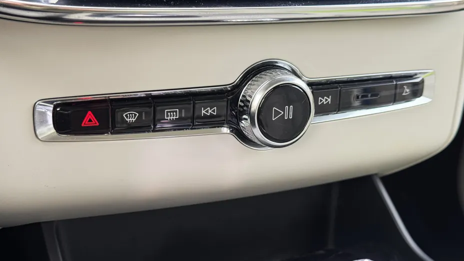 VOLVO XC90 XC90 B5 B AWD Plus Dark 7os aut