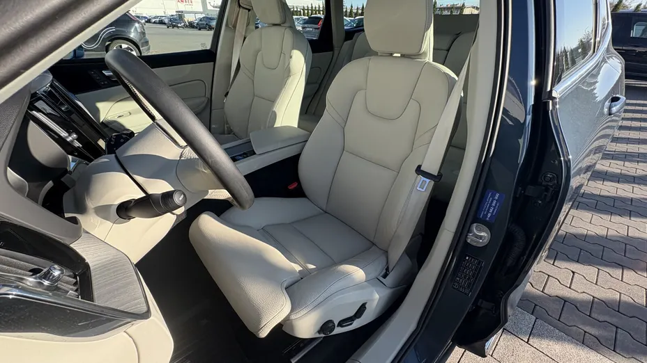 VOLVO XC60 XC60 T6 Plug-In Hybrid AWD Plus Bright aut