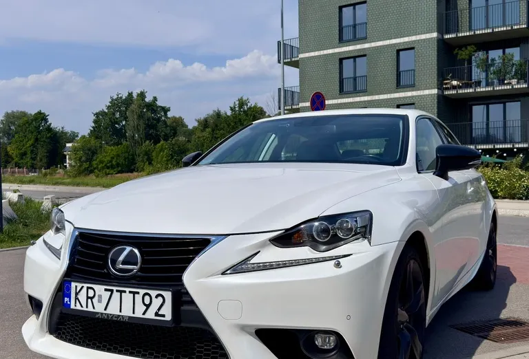 LEXUS IS IS 200t / 300 Black