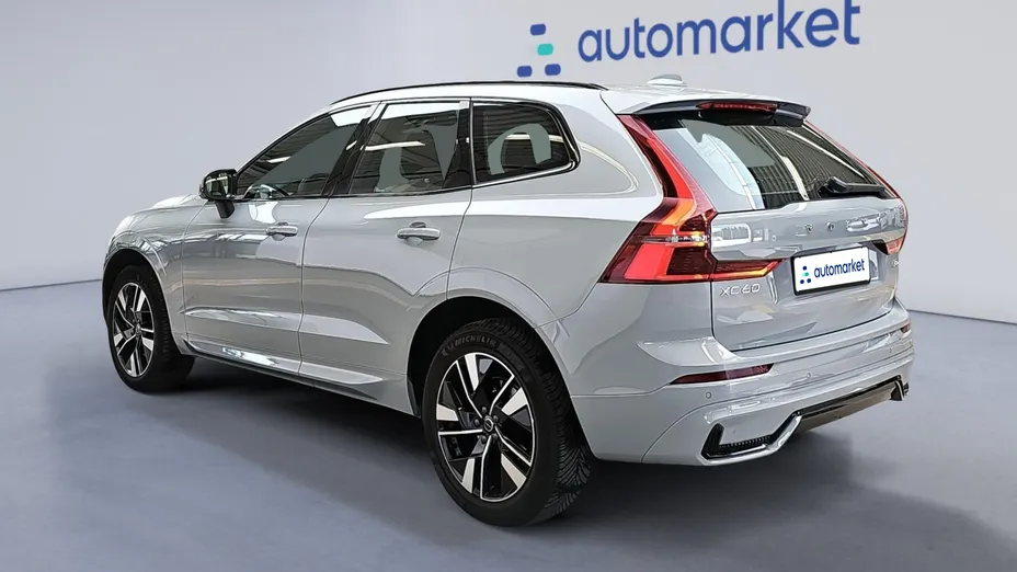 VOLVO XC60 XC60 B5 B AWD Plus Dark aut