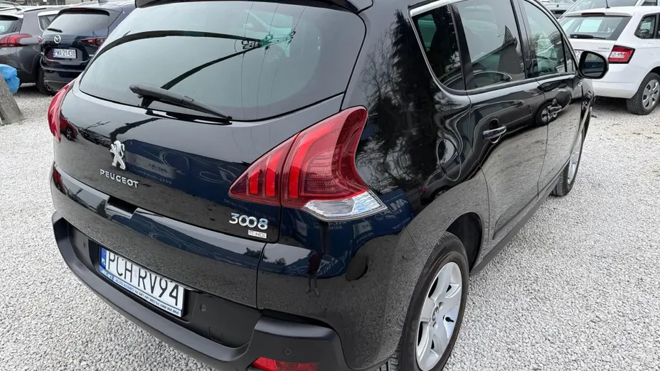PEUGEOT 3008 -