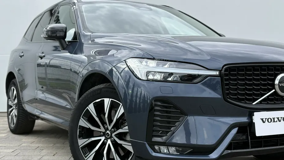 VOLVO XC60 XC60 B4 D Plus Dark aut