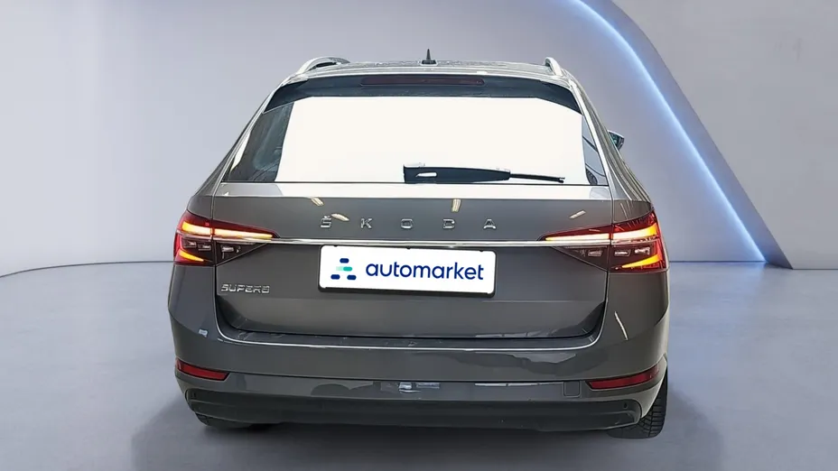 SKODA Superb Superb 2.0 TDI SCR Ambition