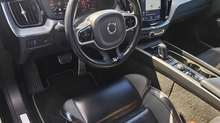VOLVO XC60 XC60 B5 D AWD R-Design aut