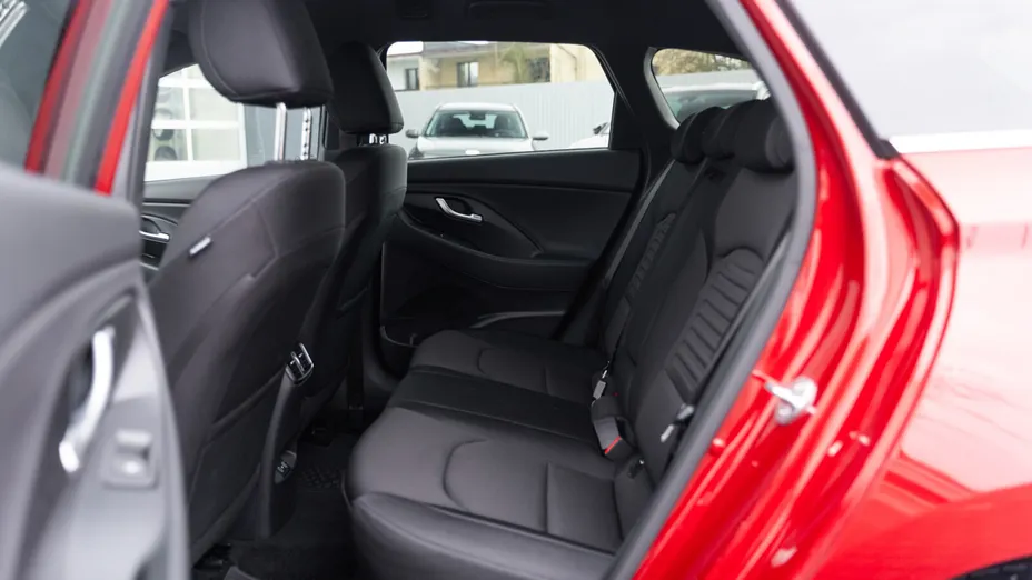 HYUNDAI i30 i30 1.5 T-GDI 48V Smart