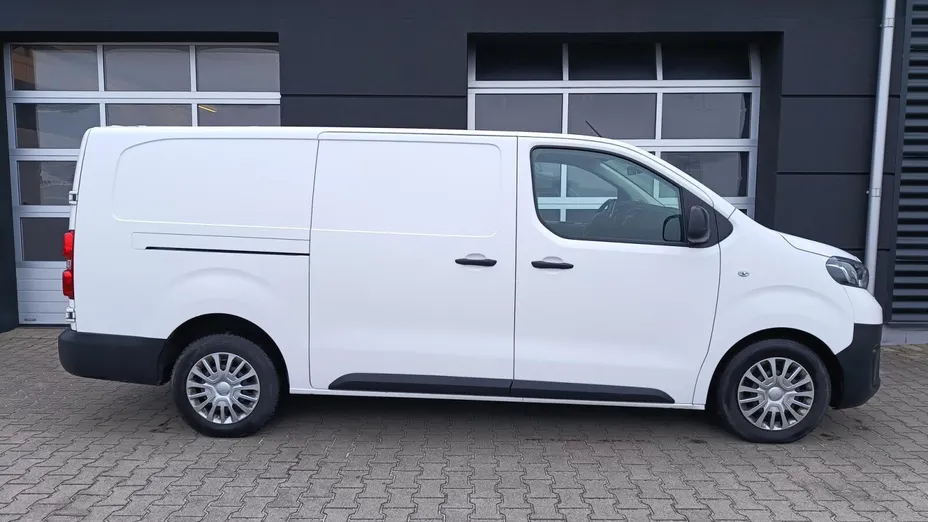 TOYOTA Proace -
