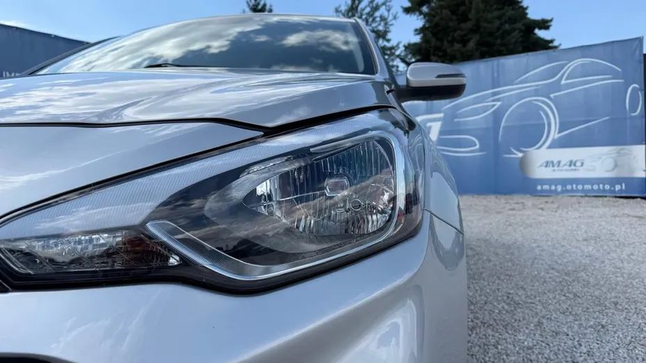 HYUNDAI i20 -