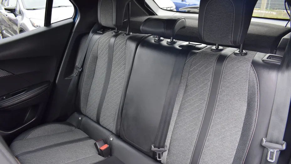 PEUGEOT 2008 2008 PureTech 130 Allure S&S EAT8